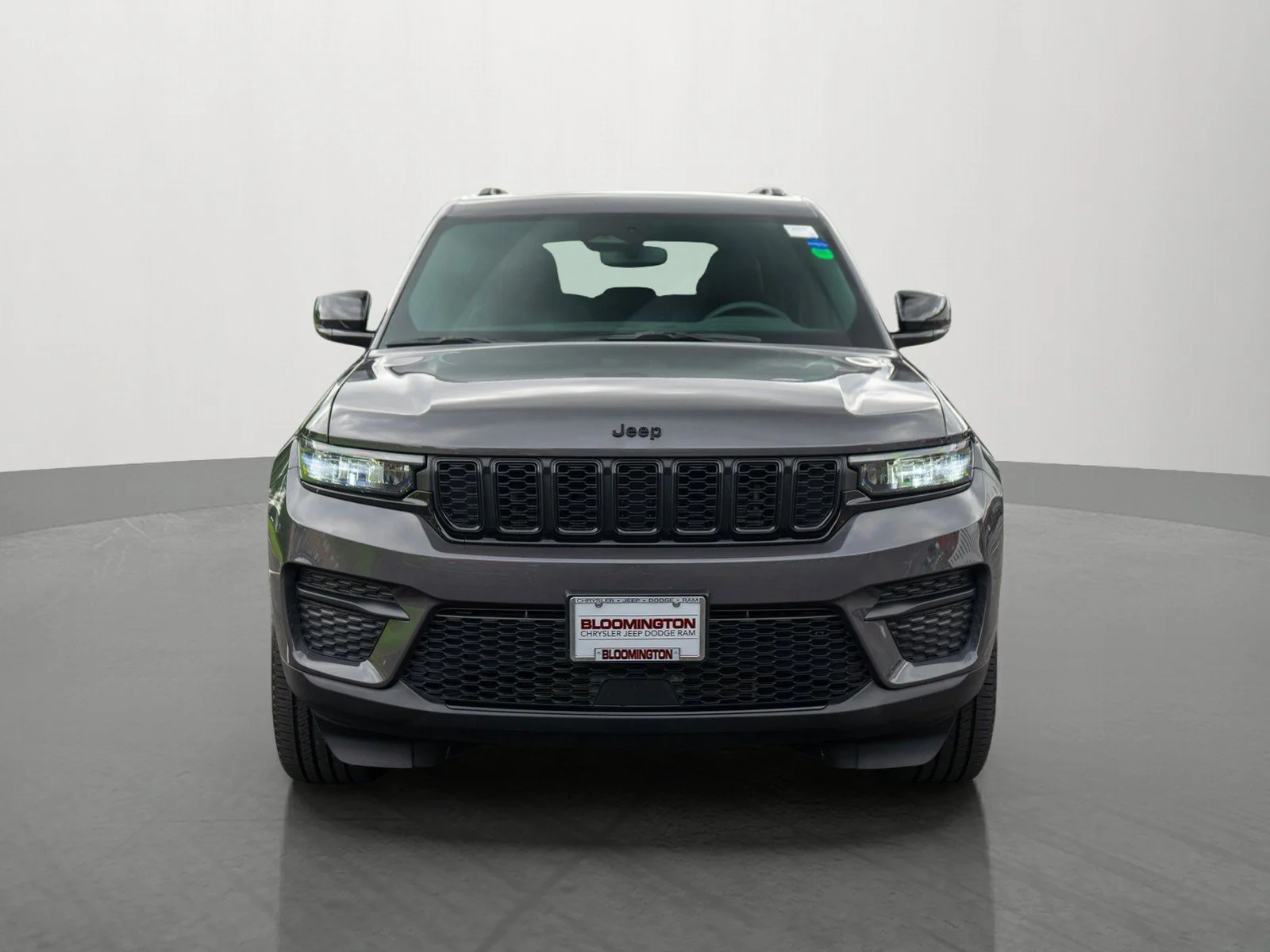 Used 2024 Jeep Grand Cherokee Altitude with VIN 1C4RJHAGXRC141734 for sale in Minneapolis, Minnesota