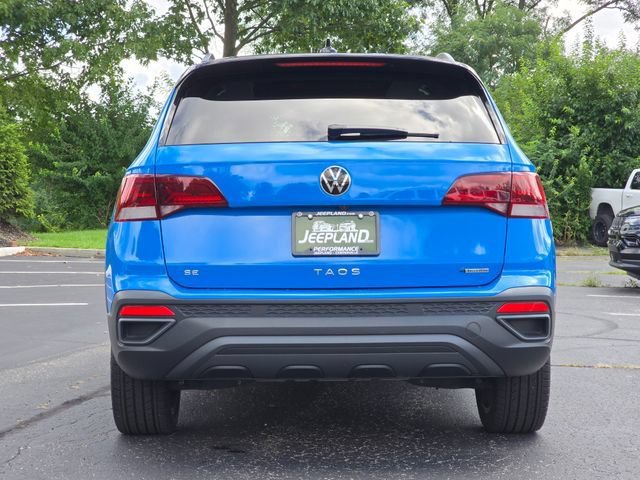 Used 2024 Cornflower Blue w/Deep Black Roof Volkswagen 1.5T SE Black image 25