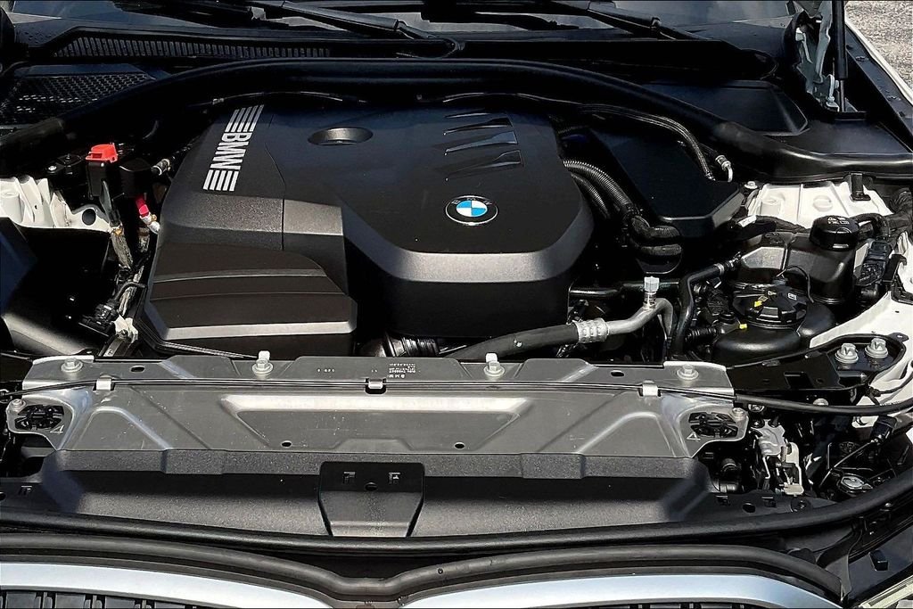 Used 2025 White BMW 330i image 32