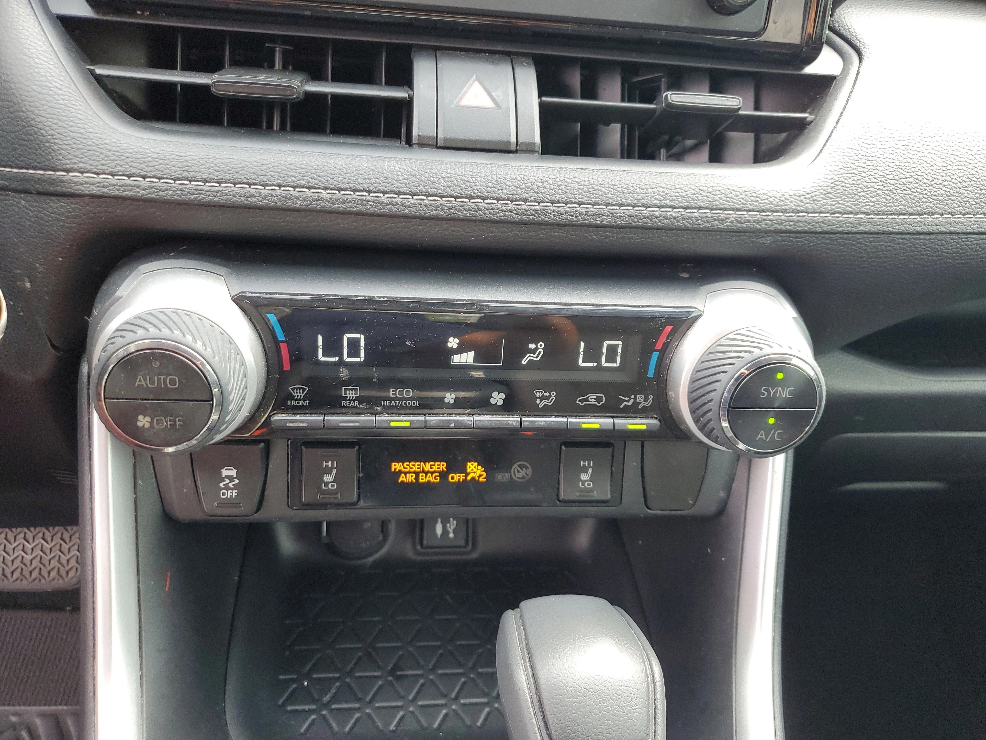 Used 2019 Super White Toyota XLE image 20