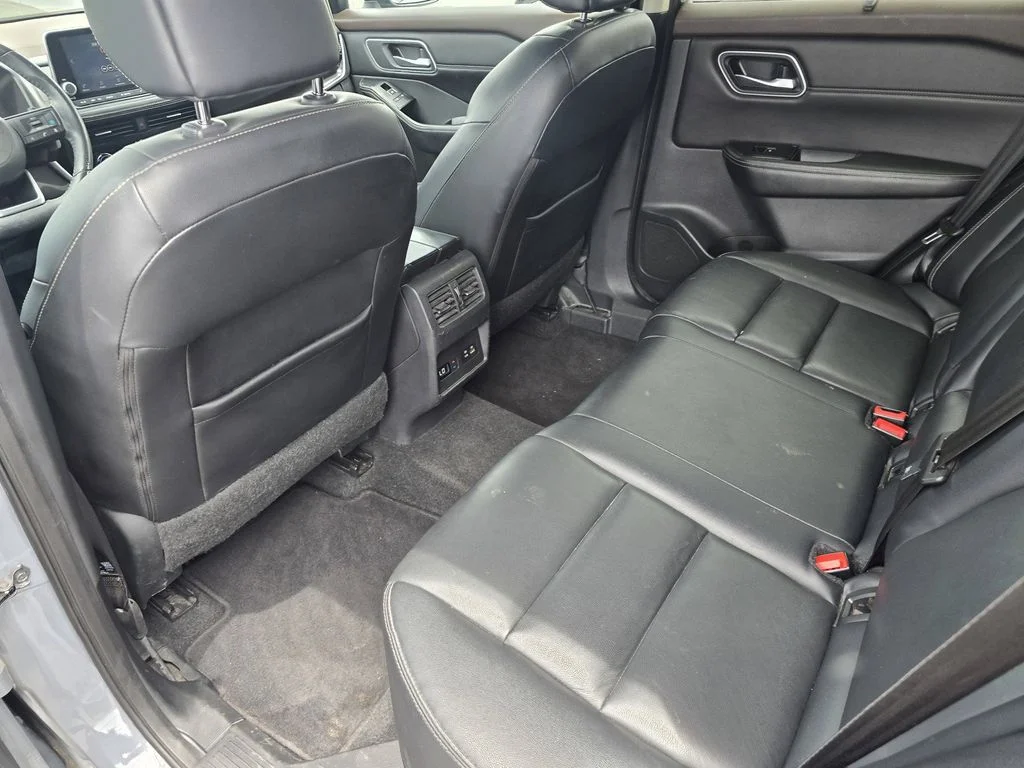 Used 2021 Gray Nissan SL image 12