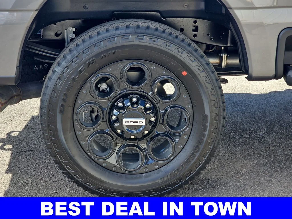 New 2026 Carbonized Gray Metallic Ford F-250® Lariat® image 38