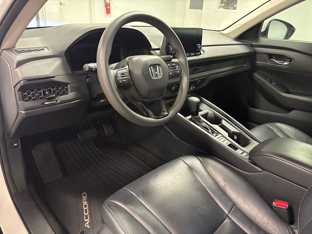 Used 2023 White Honda LX image 24