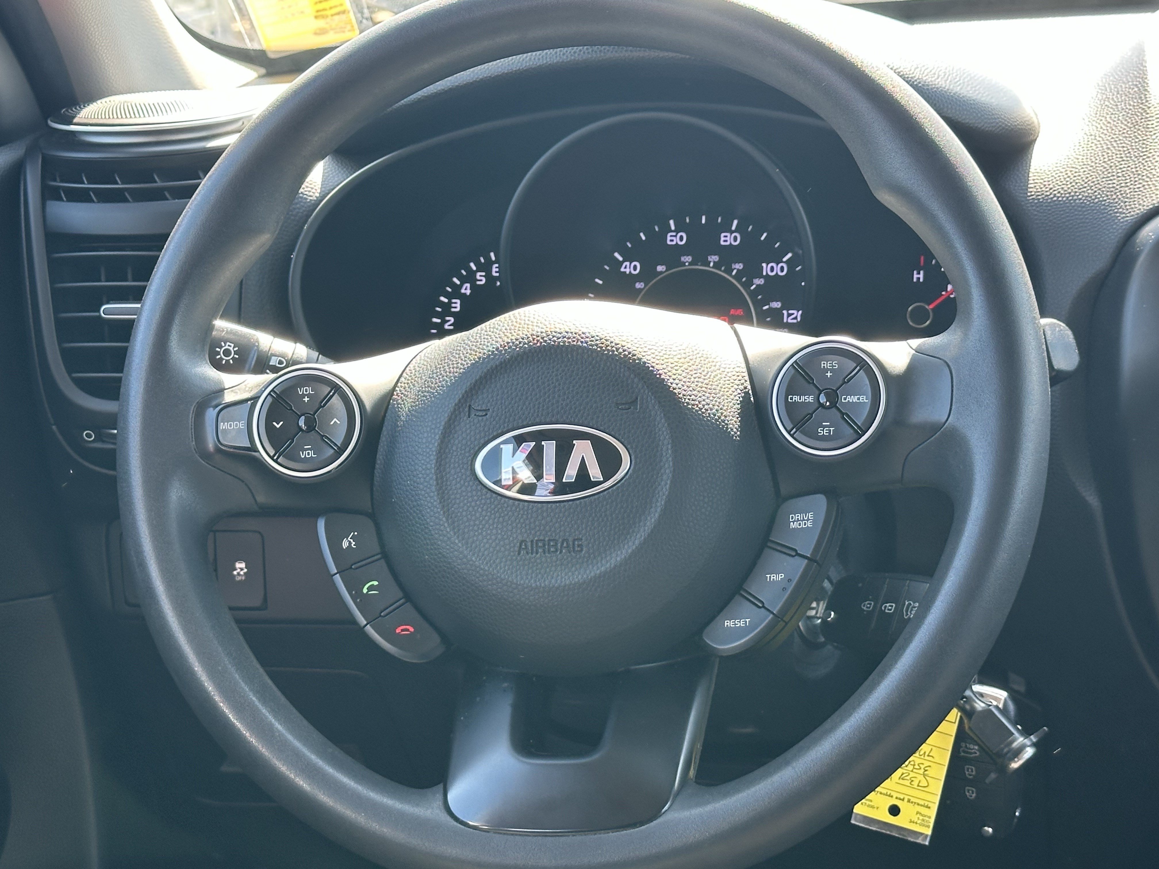 Used 2019 Inferno Red Kia Base image 21
