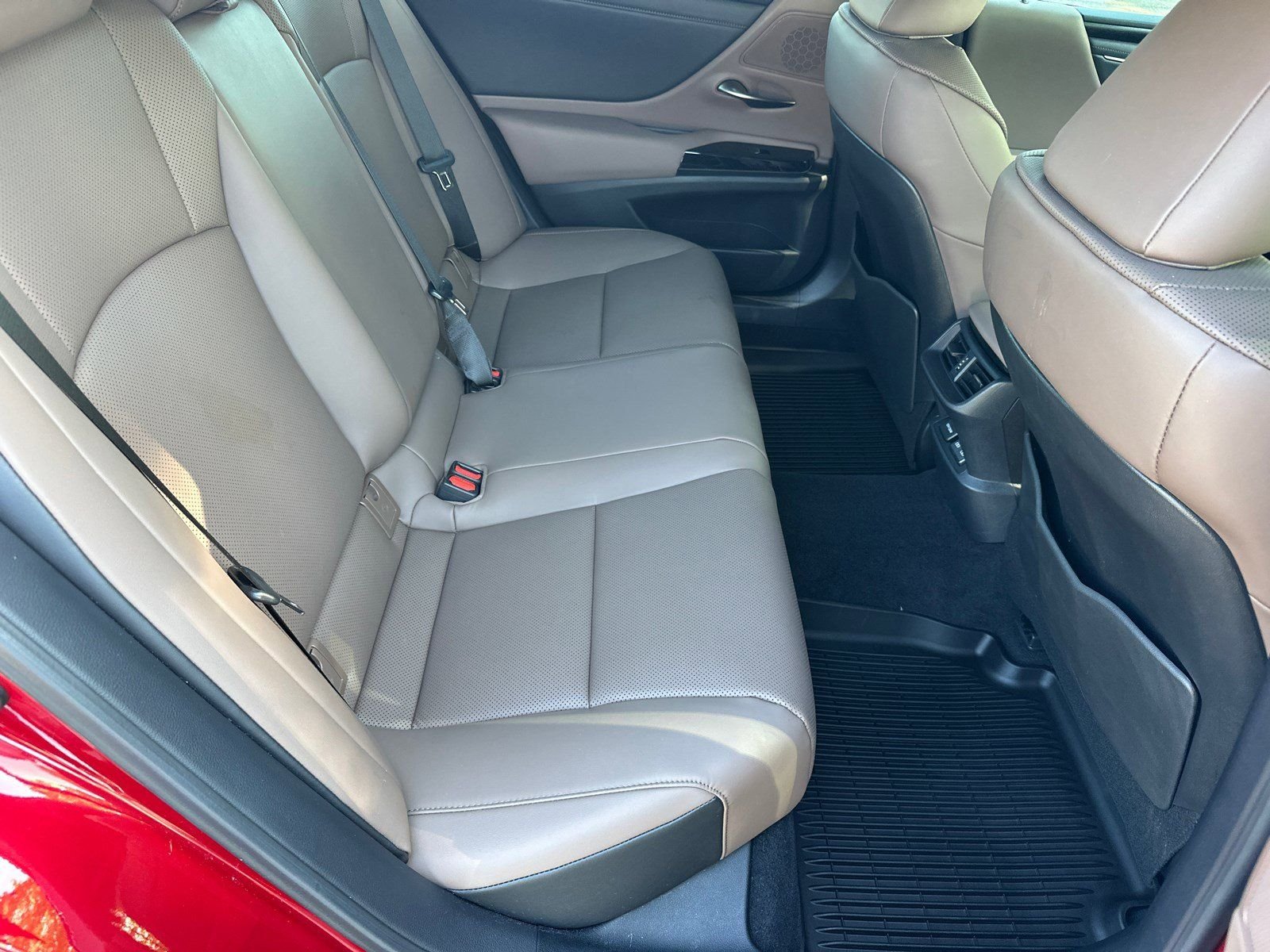 Used 2025 Red Lexus 350 image 15