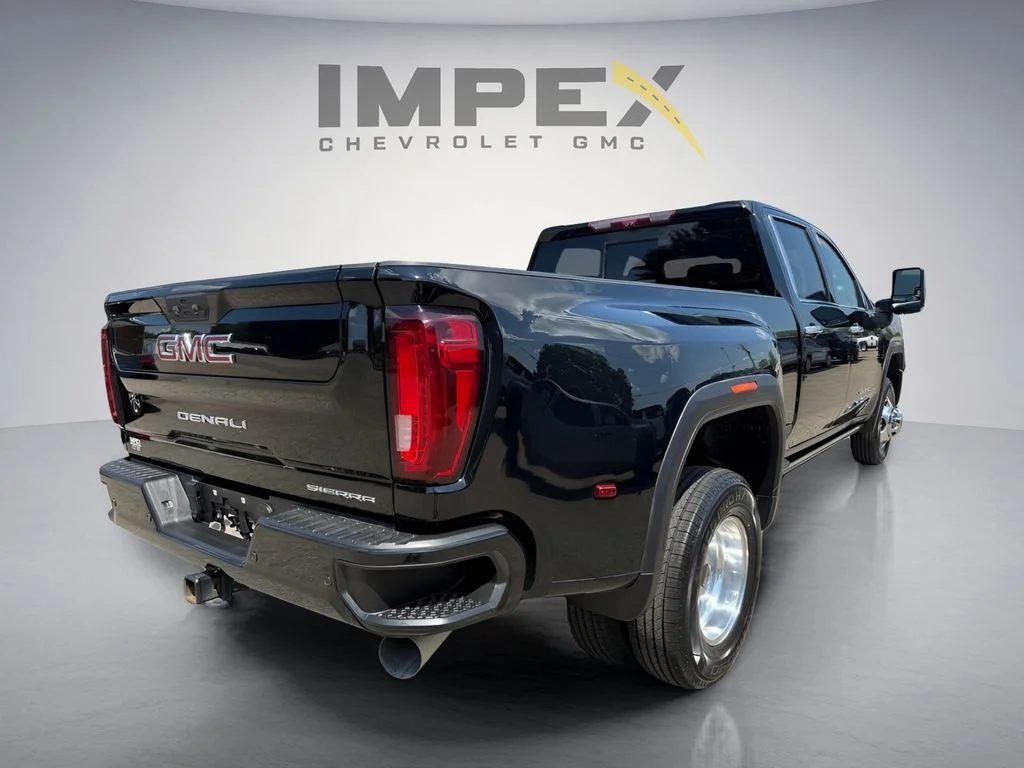 Used 2022 Black GMC Denali image 5