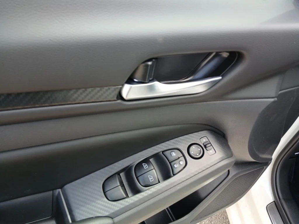 New 2025 Pearl White TriCoat Nissan SV Special Edition image 11