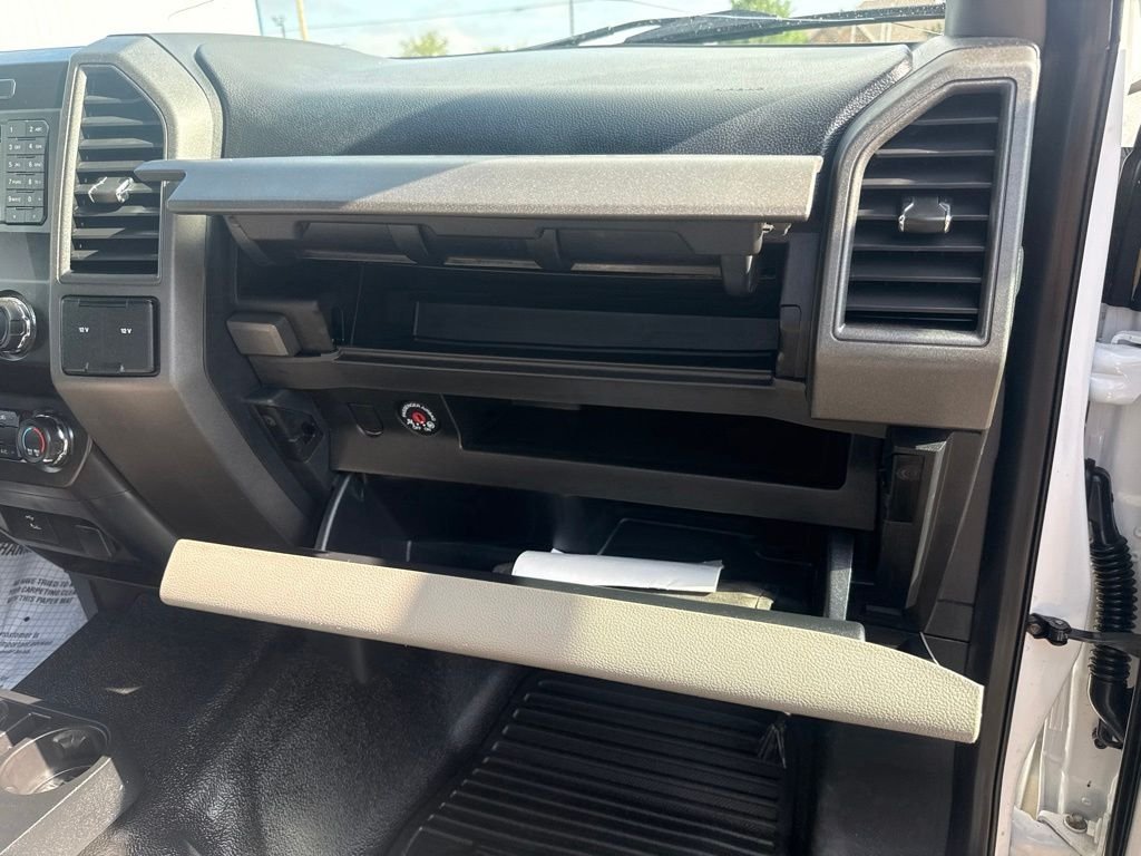 Used 2019 Oxford White Ford XL image 40