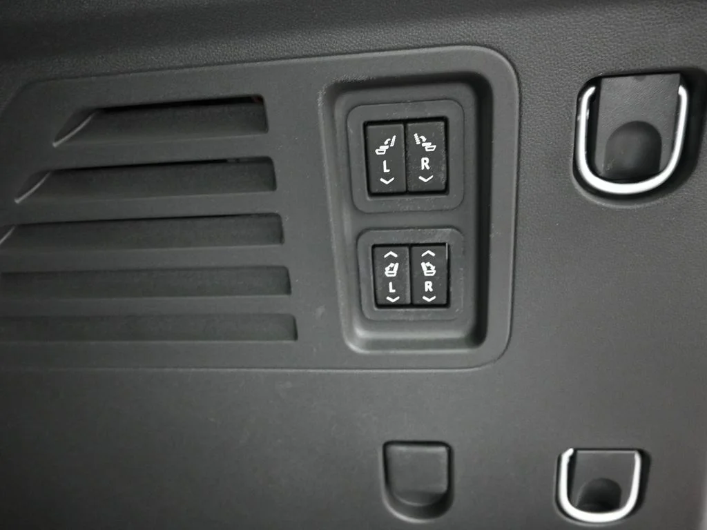 Used 2026 Red Buick Avenir image 14