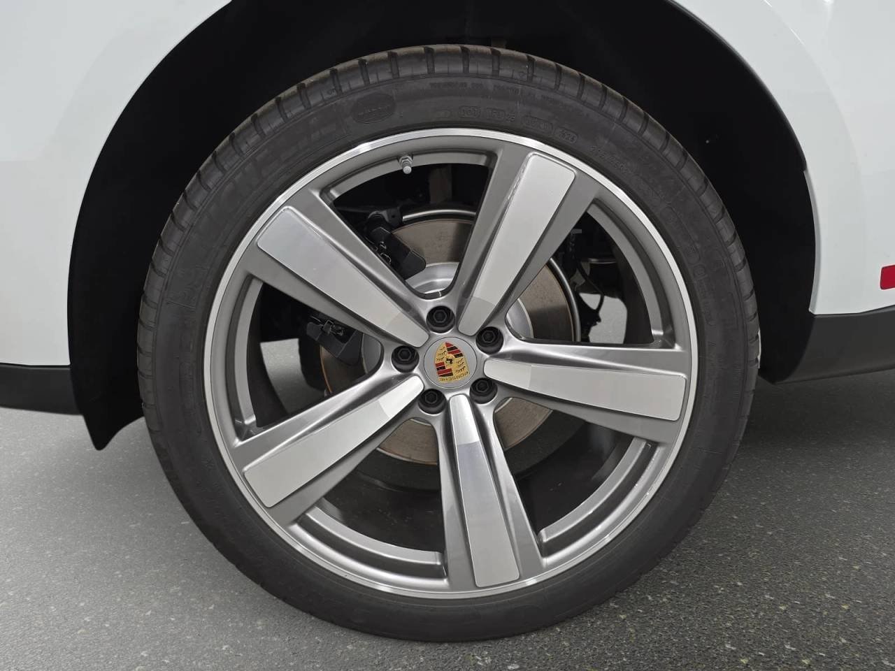 New 2026 Carrara White Metallic Porsche  image 29