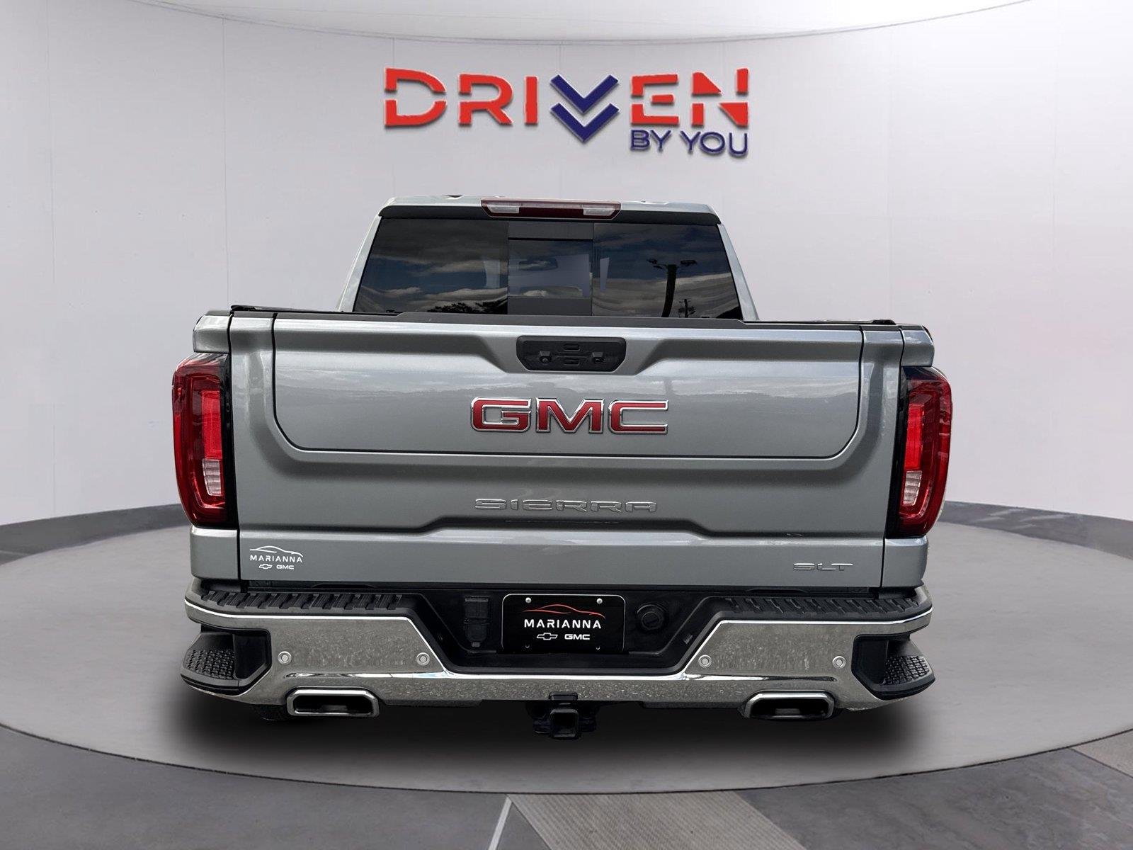 Used 2023 STERLING METALLIC GMC SLT image 5