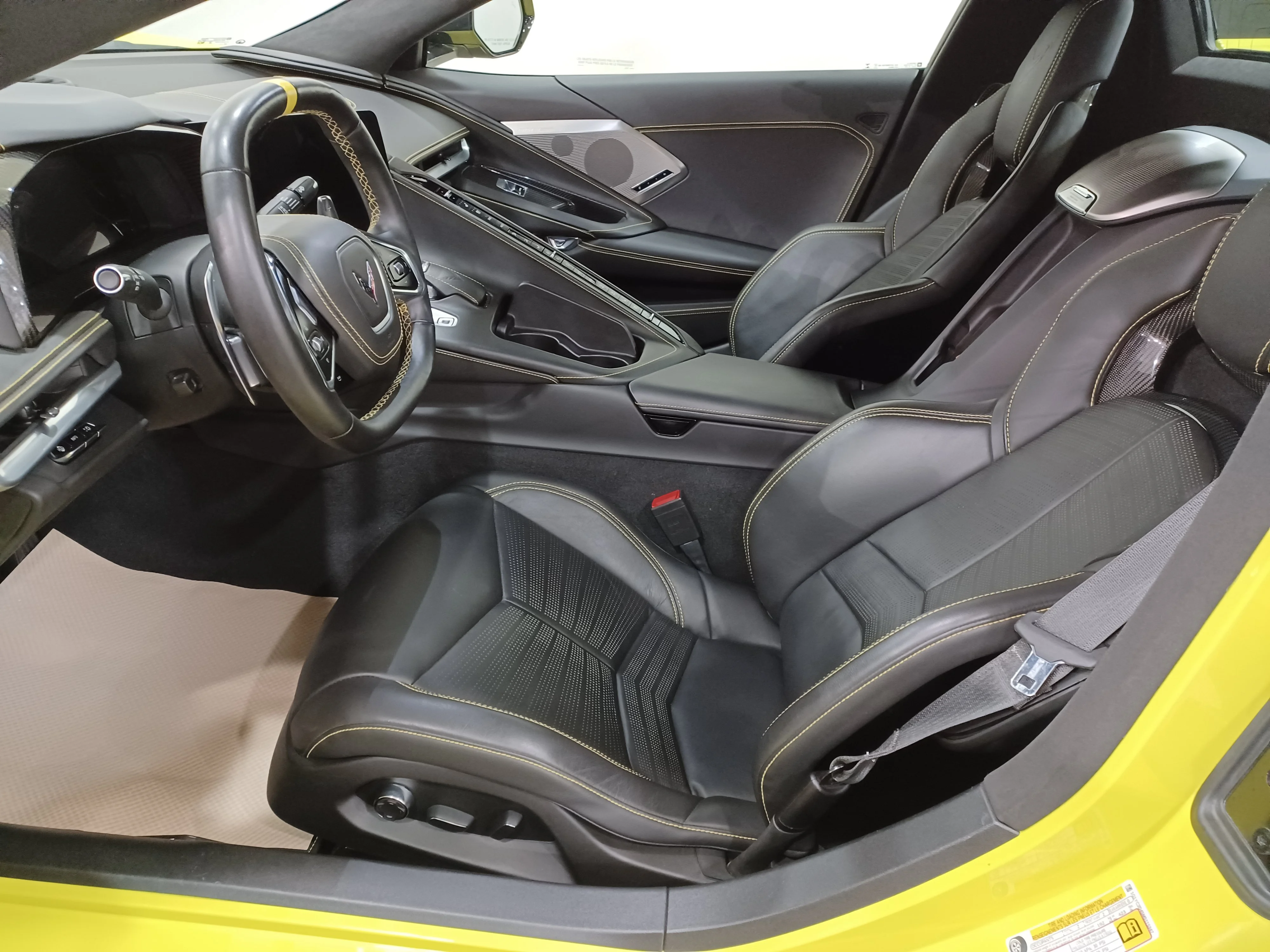 Used 2021 Accelerate Yellow Metallic Chevrolet Stingray Convertible 3LT*495HP!! | 6.2L V8 | Power Roof | Nav | Cooled Leather | Htd Wheel | Bose image 9