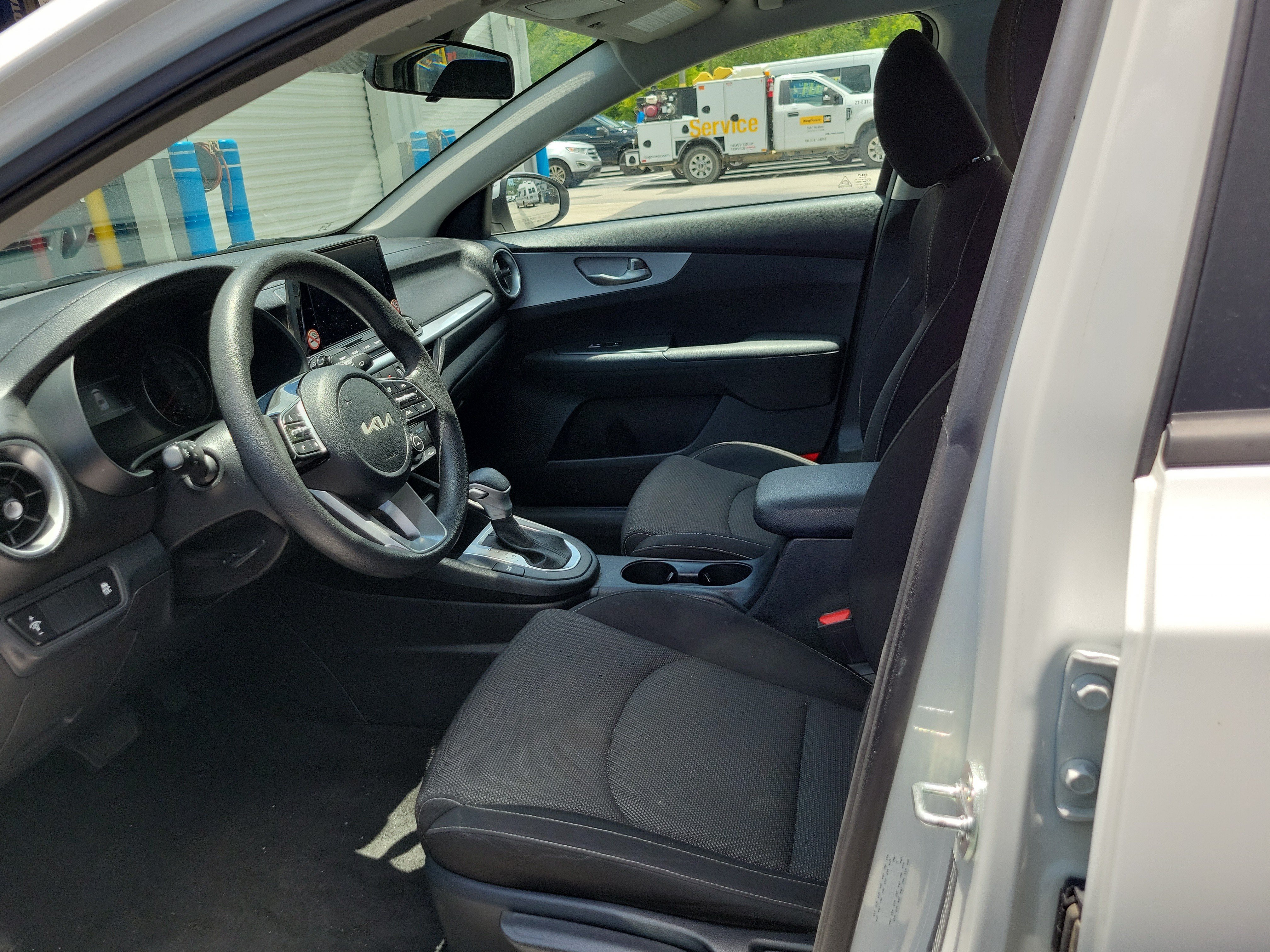 Used 2024 Snow White Pearl Kia LXS image 6