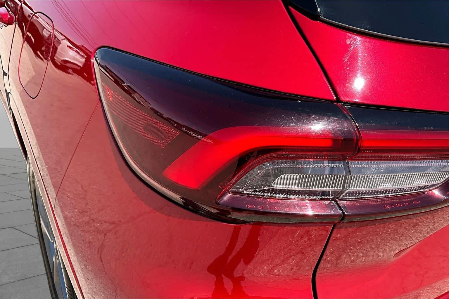 Used 2024 Rapid Red Metallic Tinted Clearcoat Ford ST-Line image 27
