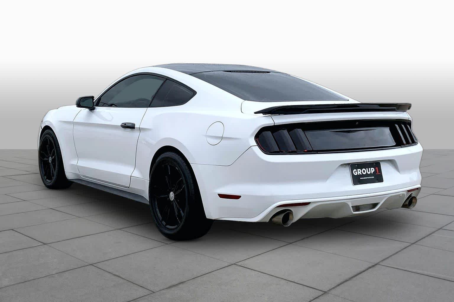 Used 2015 Oxford White Ford EcoBoost image 10