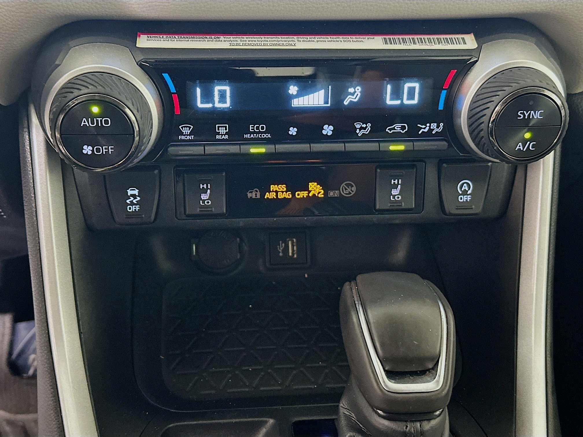 Used 2024 Pearl Toyota XLE Premium image 23