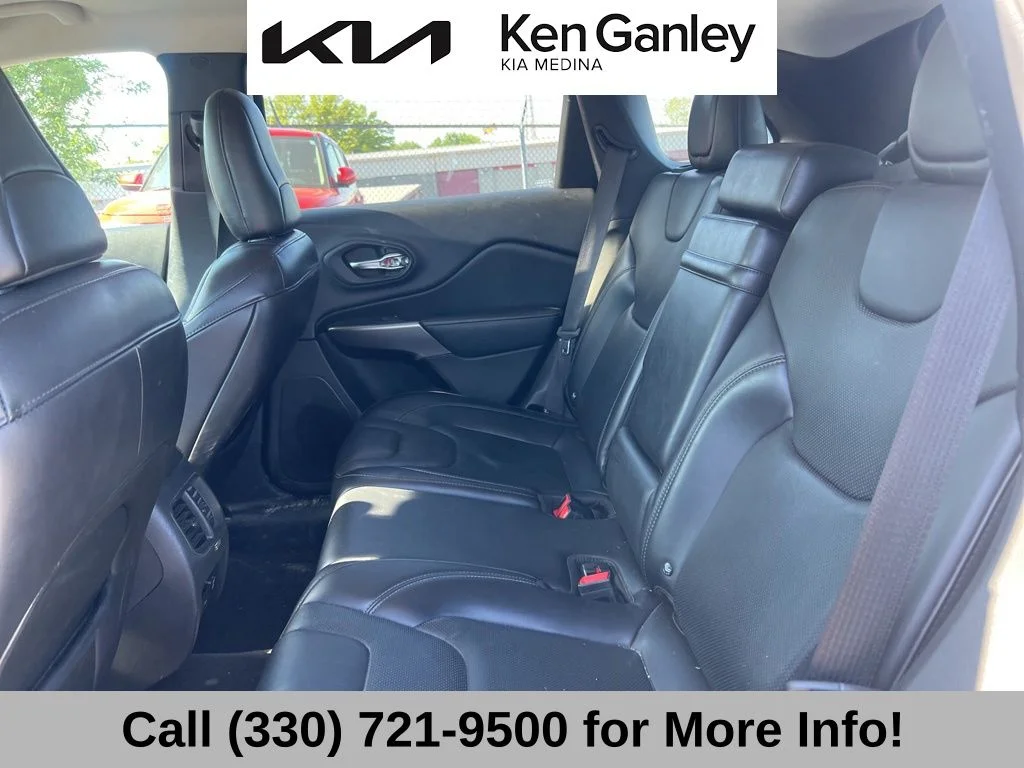 Used 2019 White Jeep Limited image 10