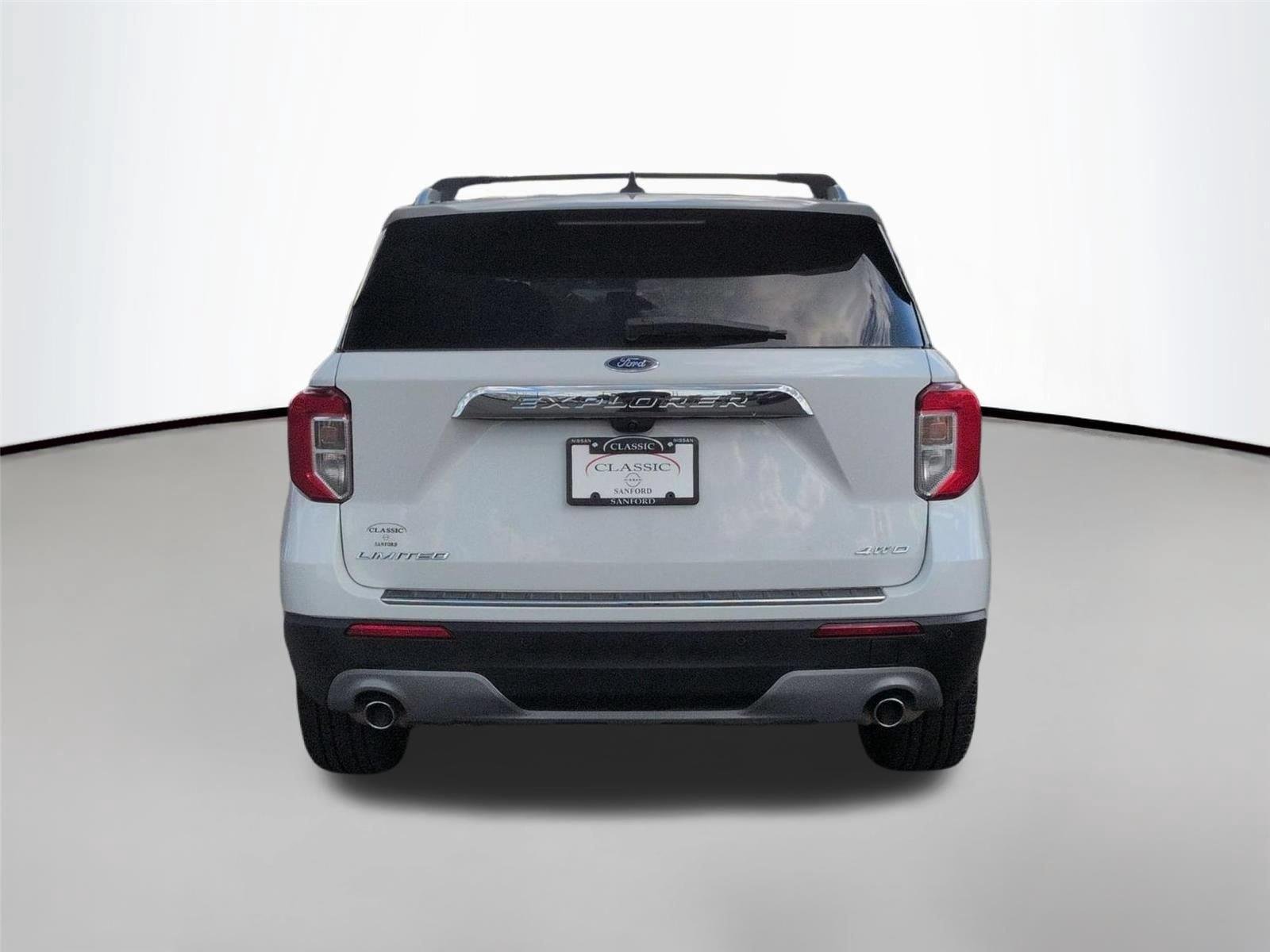 Used 2022 Star White Metallic Tri-Coat Ford Limited image 4