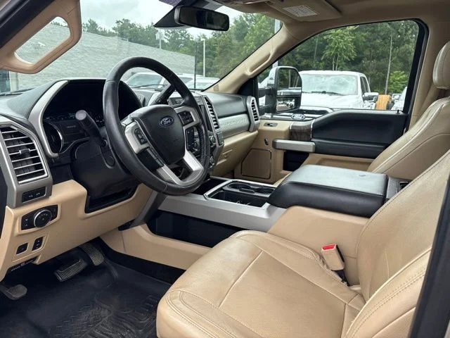 Used 2017 Gold Ford Lariat image 8