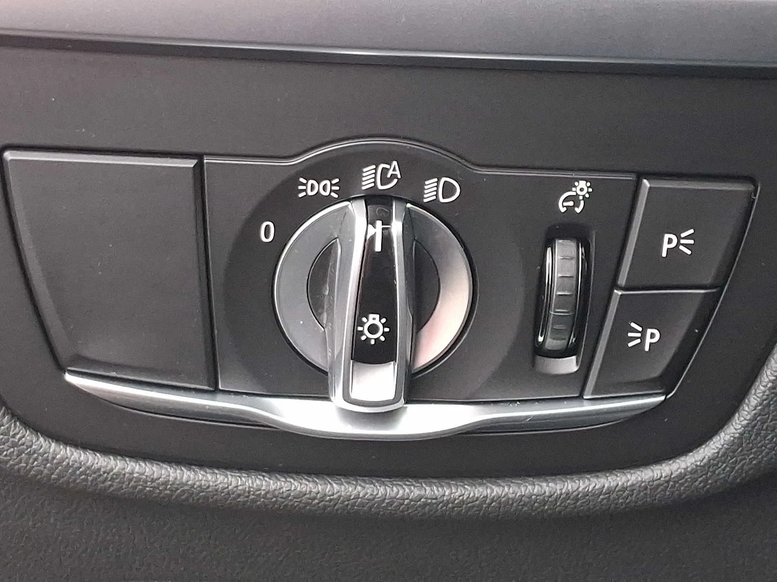 Used 2023 Orange BMW  image 25
