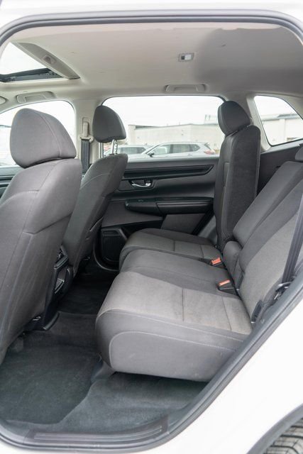 Used 2024 White Honda EX image 12