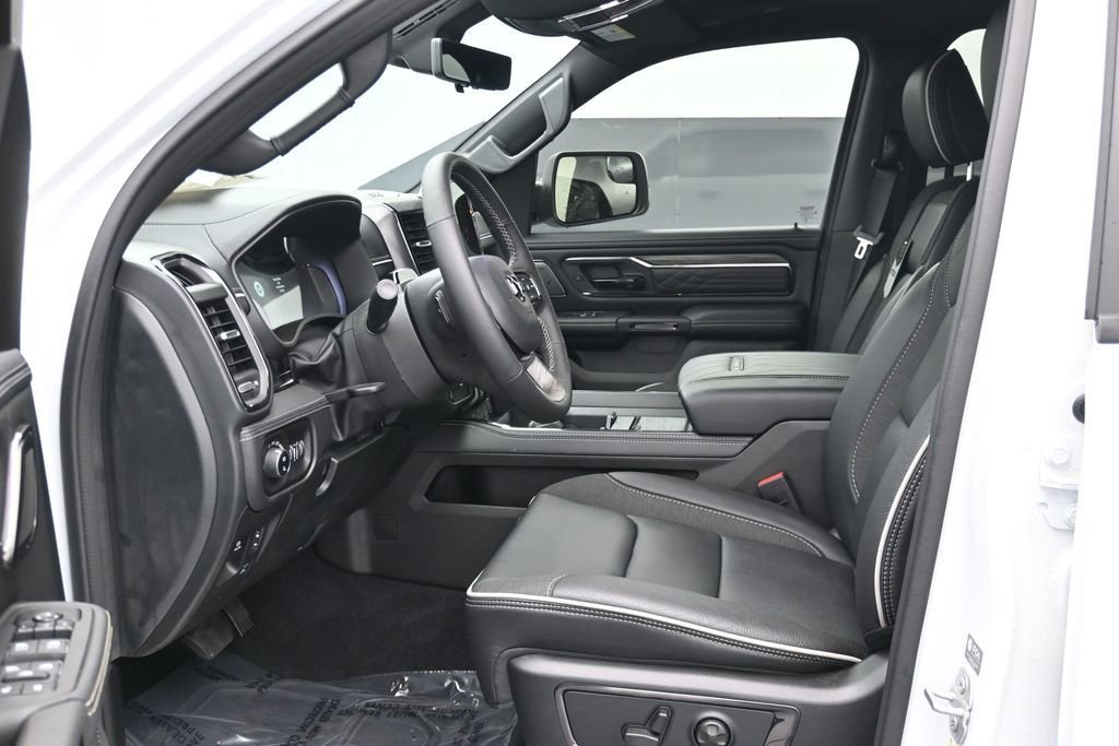 2026 RAM 1500 Limited - Photo 15