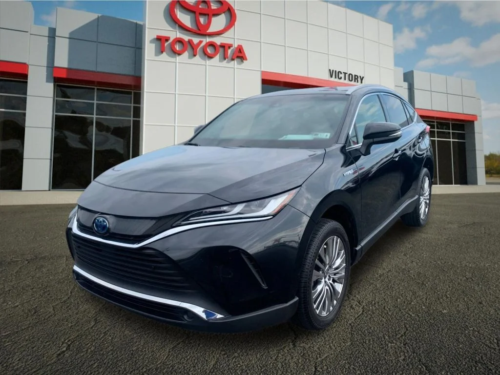 Used 2021 Black Toyota XLE image 7