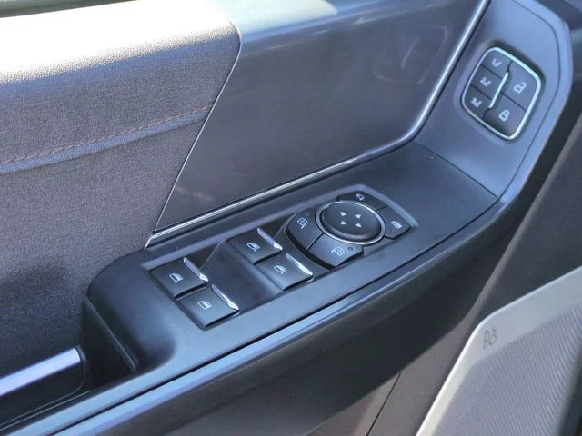 Used 2023 White Ford Raptor image 13