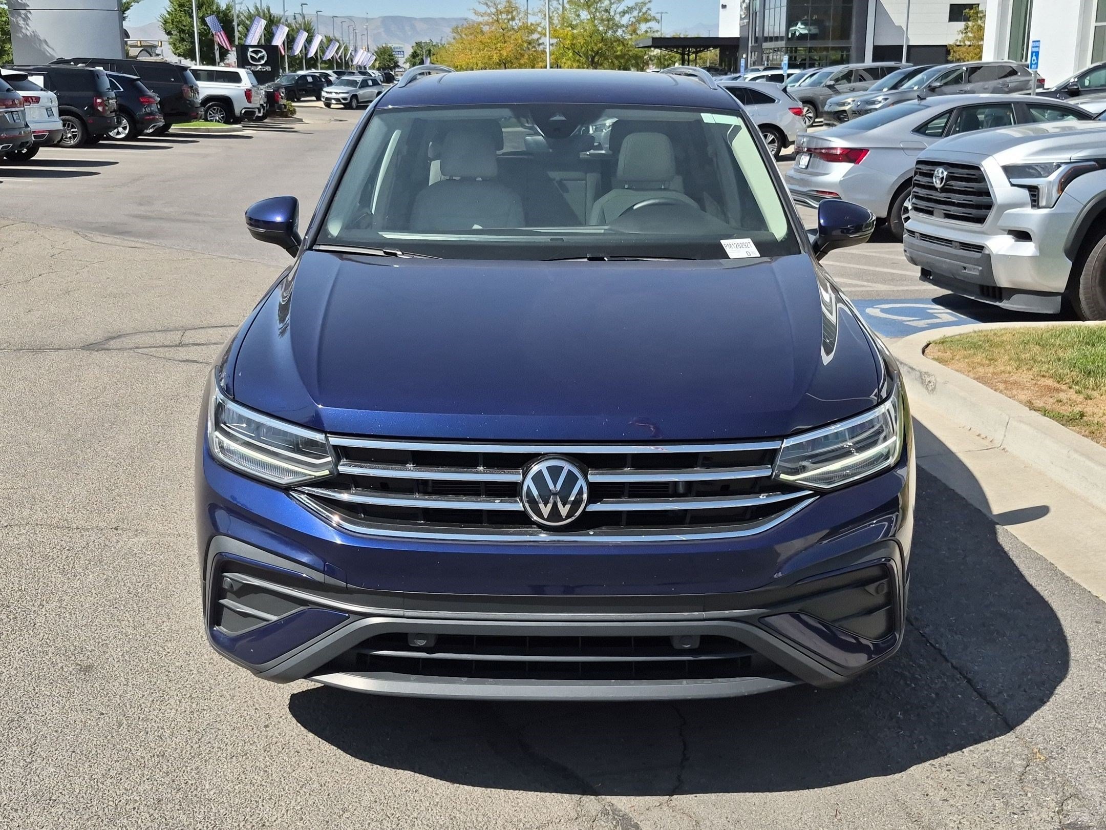 Used 2023 Atlantic Blue Metallic Volkswagen SE image 10