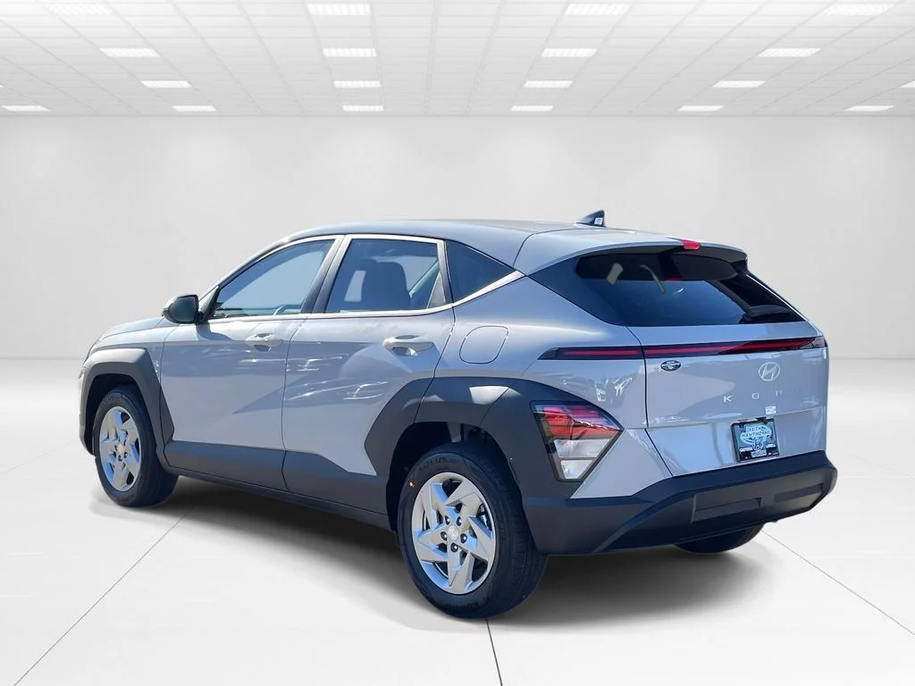 New 2026 Gray Hyundai SE image 4