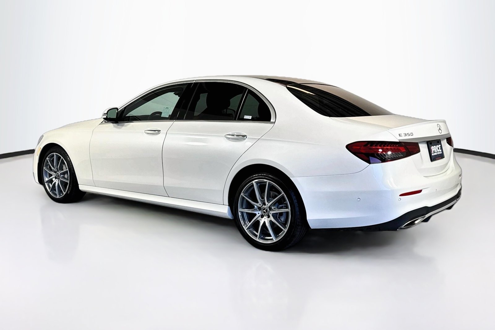 Certified Used 2023 Manufaktur Diamond White Mercedes-Benz E 350 image 7