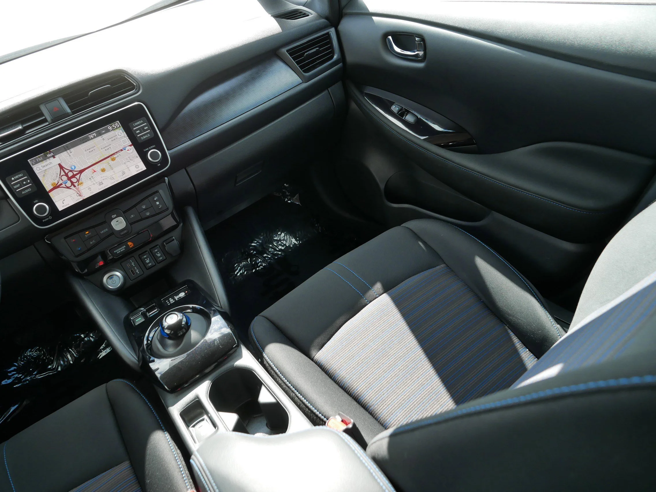 Used 2025 Brilliant Silver Metallic Nissan SV PLUS image 11
