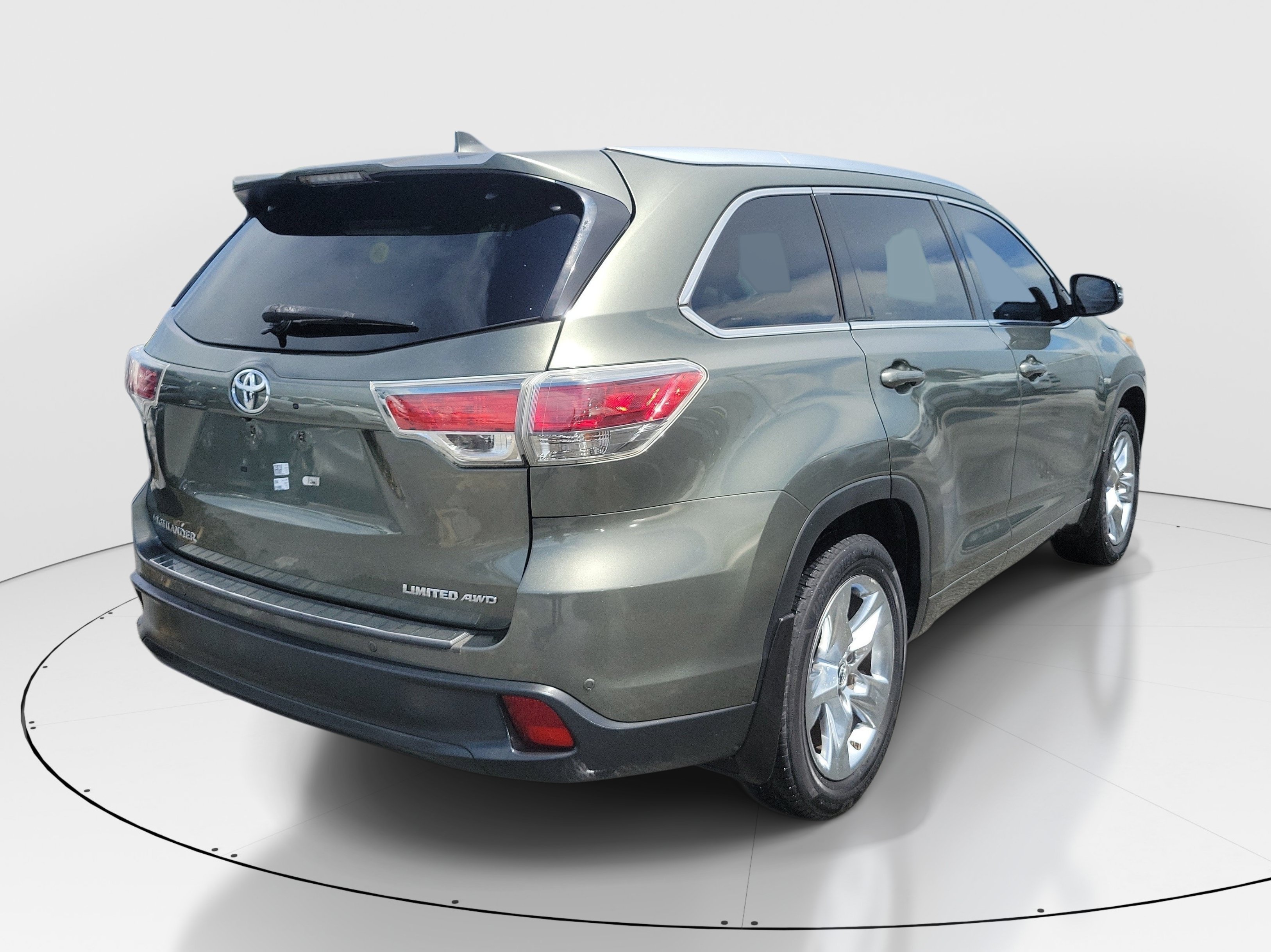 Used 2016 Jade Metallic Toyota Limited Platinum V6 image 6
