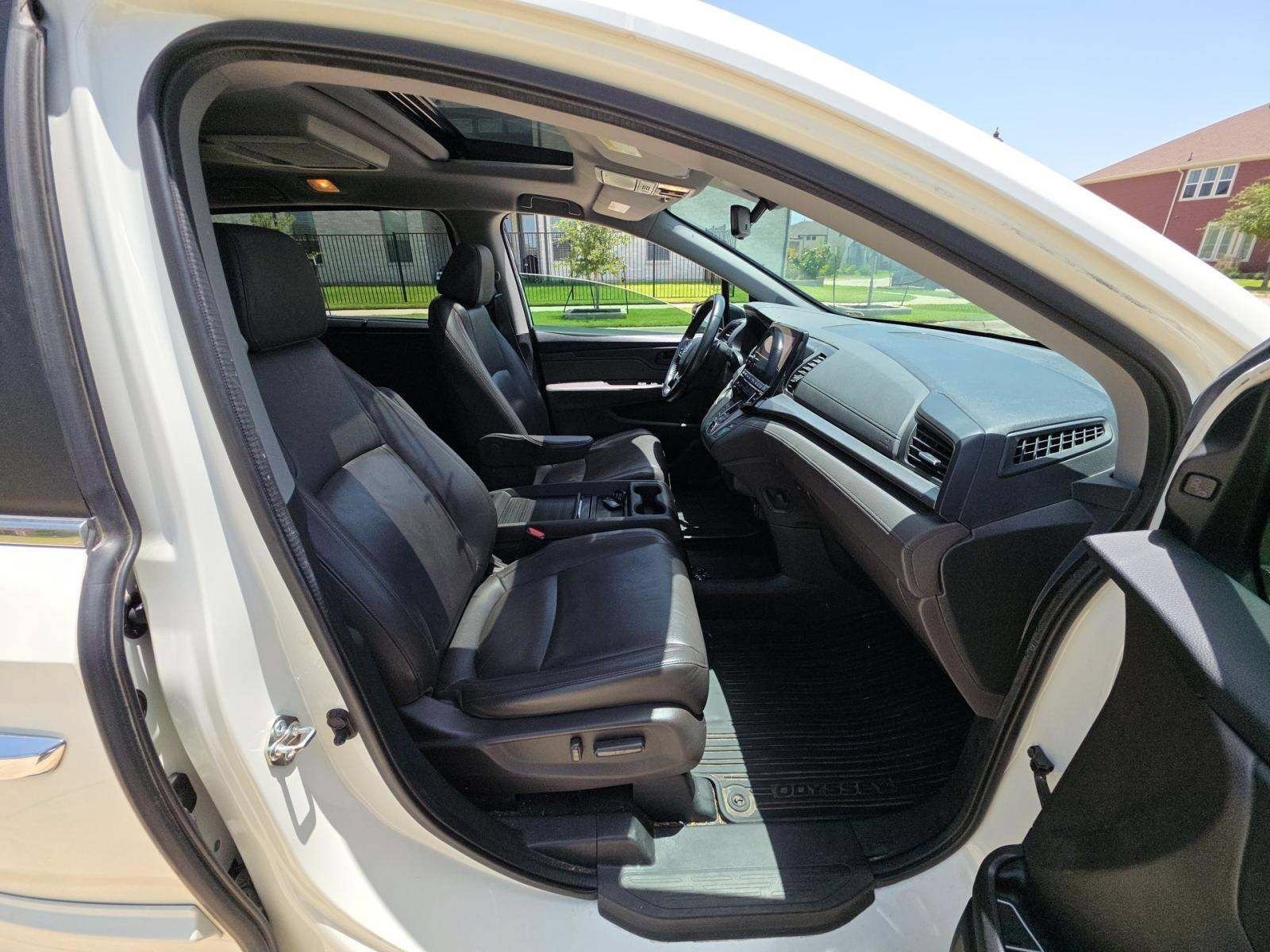 Used 2018 White Diamond Pearl Honda EX-L image 14