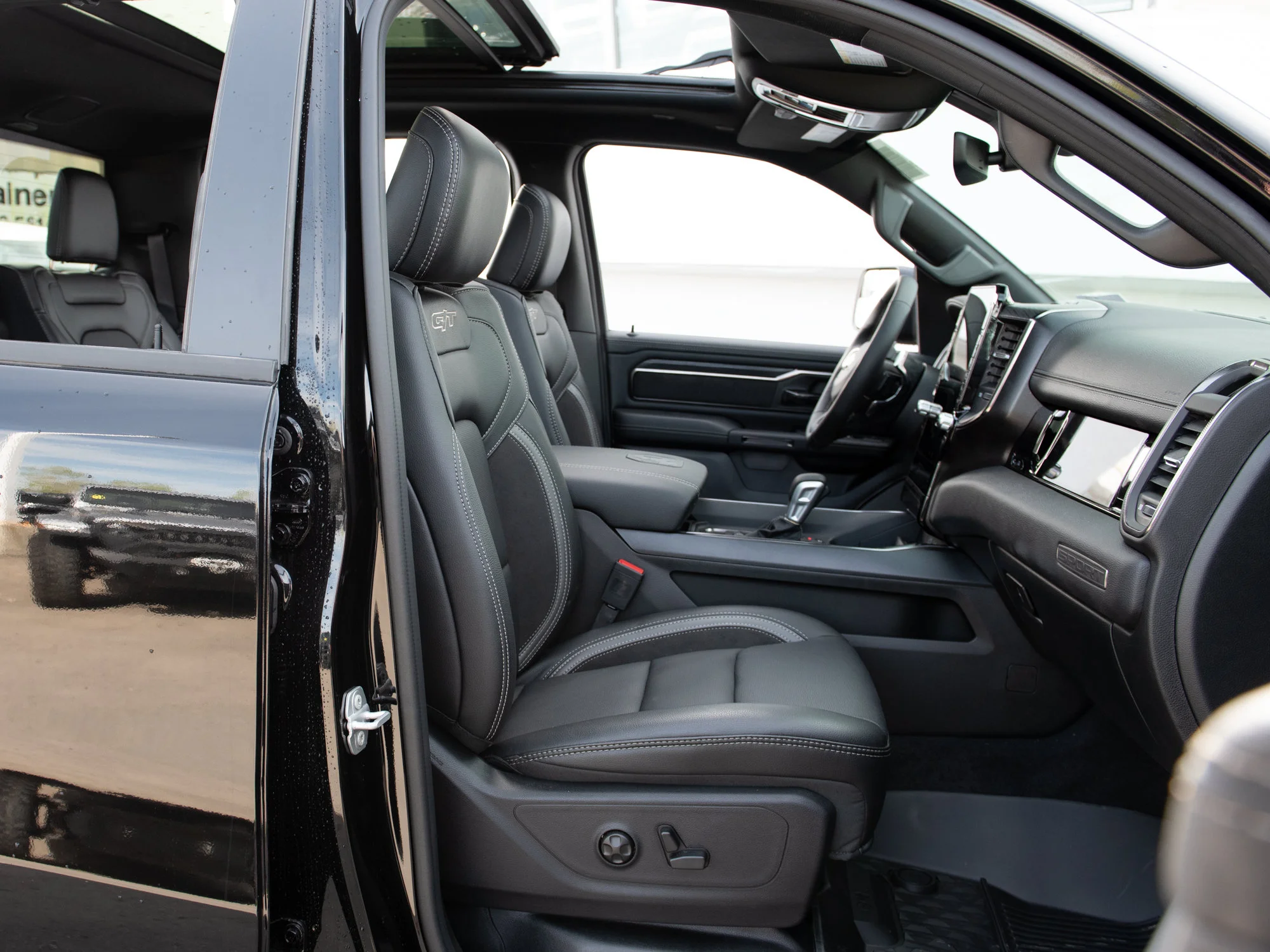 New 2026 Black RAM Sport* image 24
