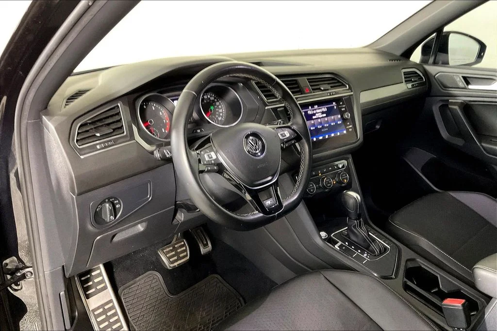 Used 2021  Volkswagen 2.0T SE R-Line Black image 14