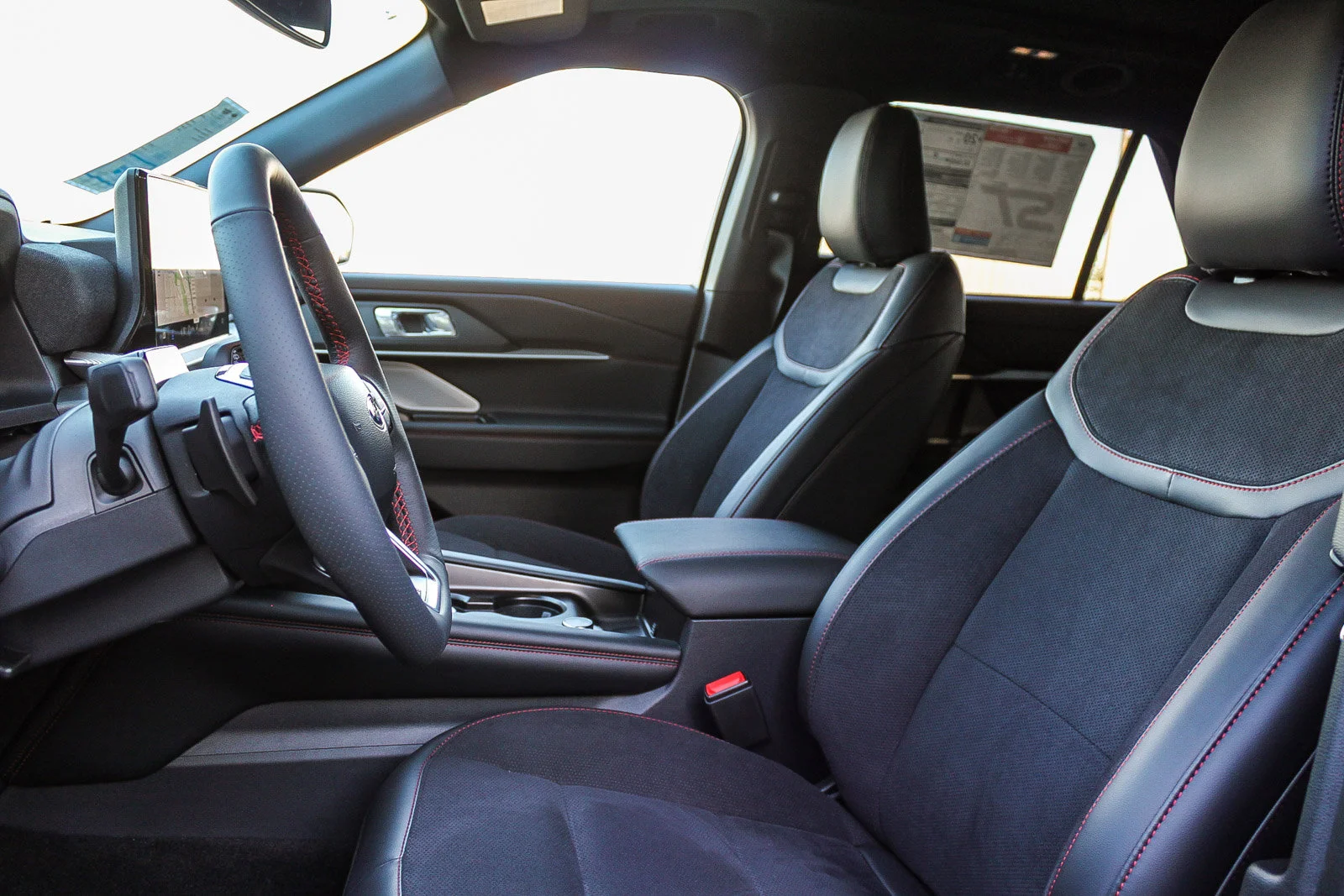 New 2026 Agate Black Metallic Ford ST image 19