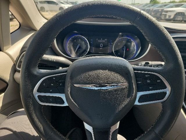 Used 2023 White Chrysler LX image 14