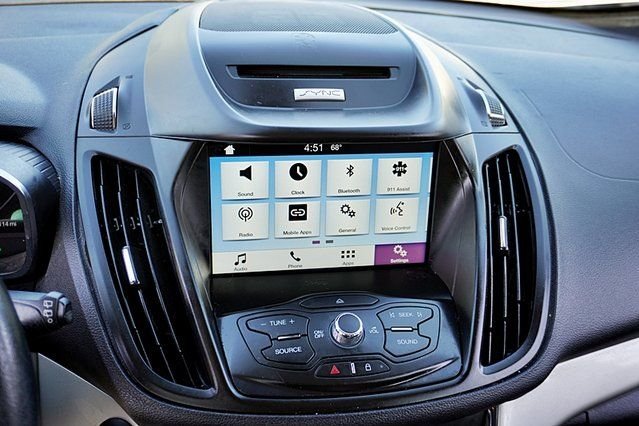 Used 2016 Silver Ford SEL image 23