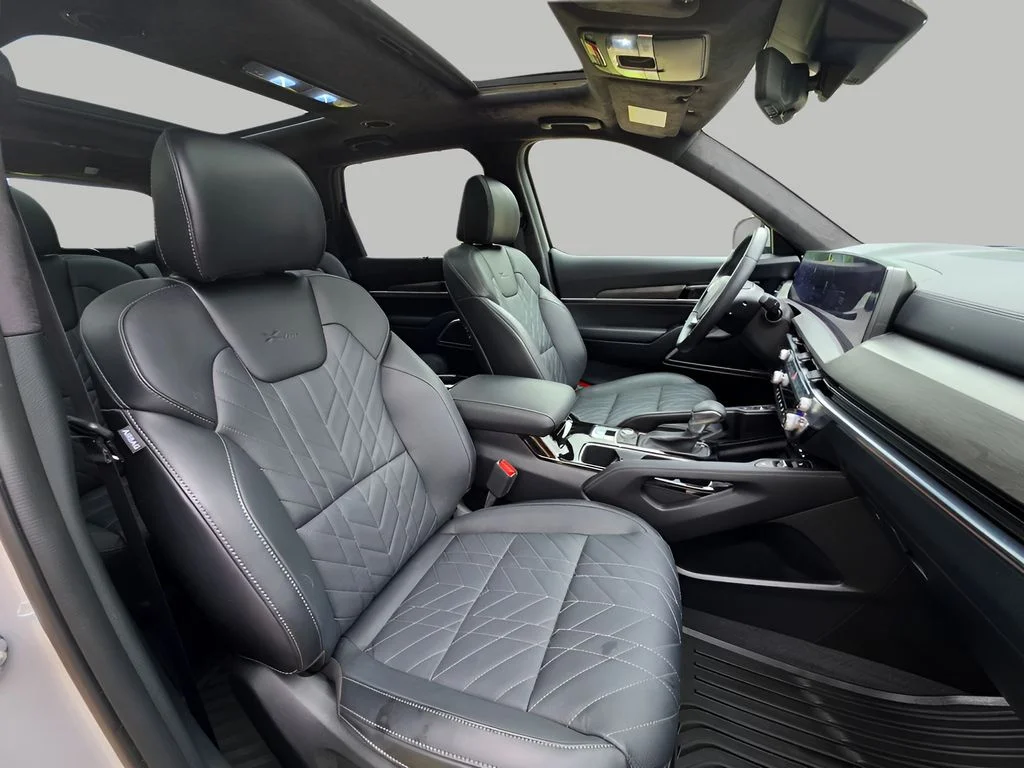 Used 2025 Wolf Gray Kia SX-Prestige X-Line image 16