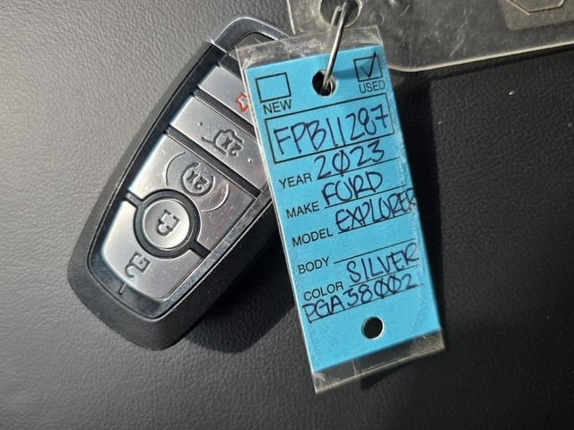 Used 2023 Silver Ford XLT image 42