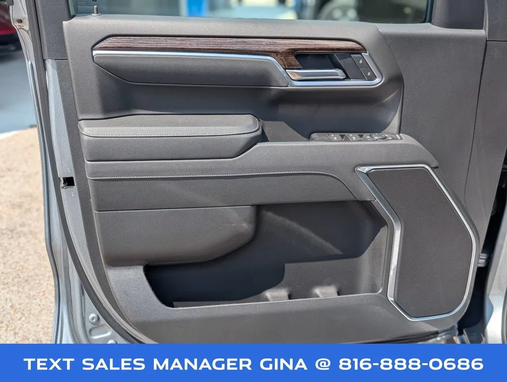 New 2026 Sterling Metallic GMC Elevation image 15