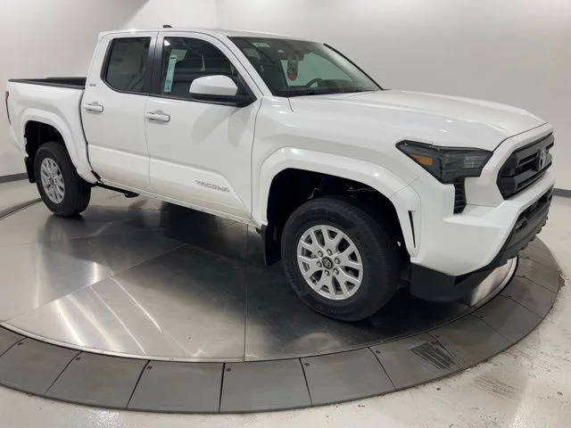 New 2026 Ice Cap Toyota SR5 image 4
