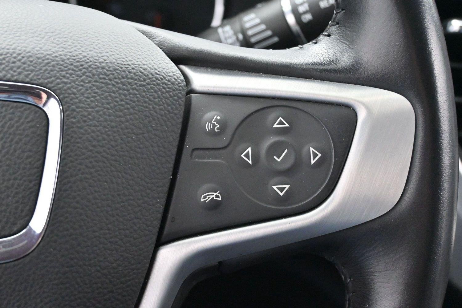 Used 2022 SUMMIT WHITE GMC SLT image 21