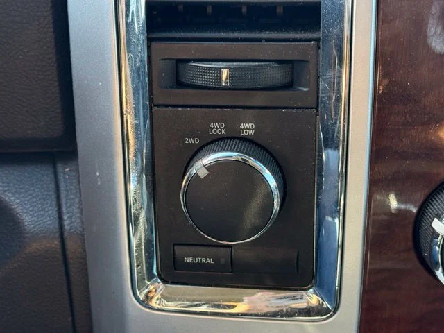 Used 2012 Silver Ram Laramie image 17