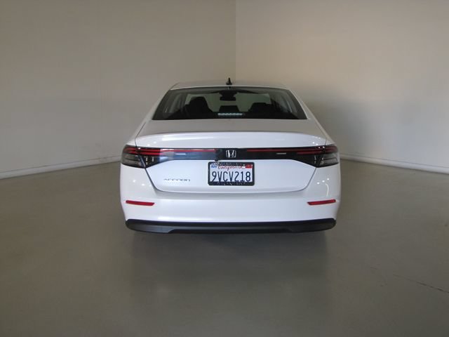 Certified Used 2025 Platinum White Pearl Honda SE image 55