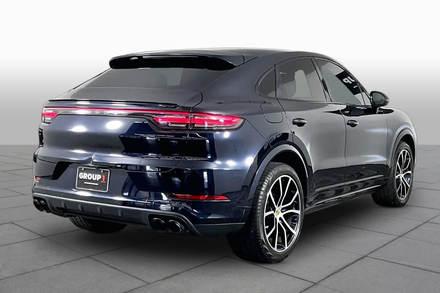 Used 2020 Moonlight Blue Metallic Porsche  image 12