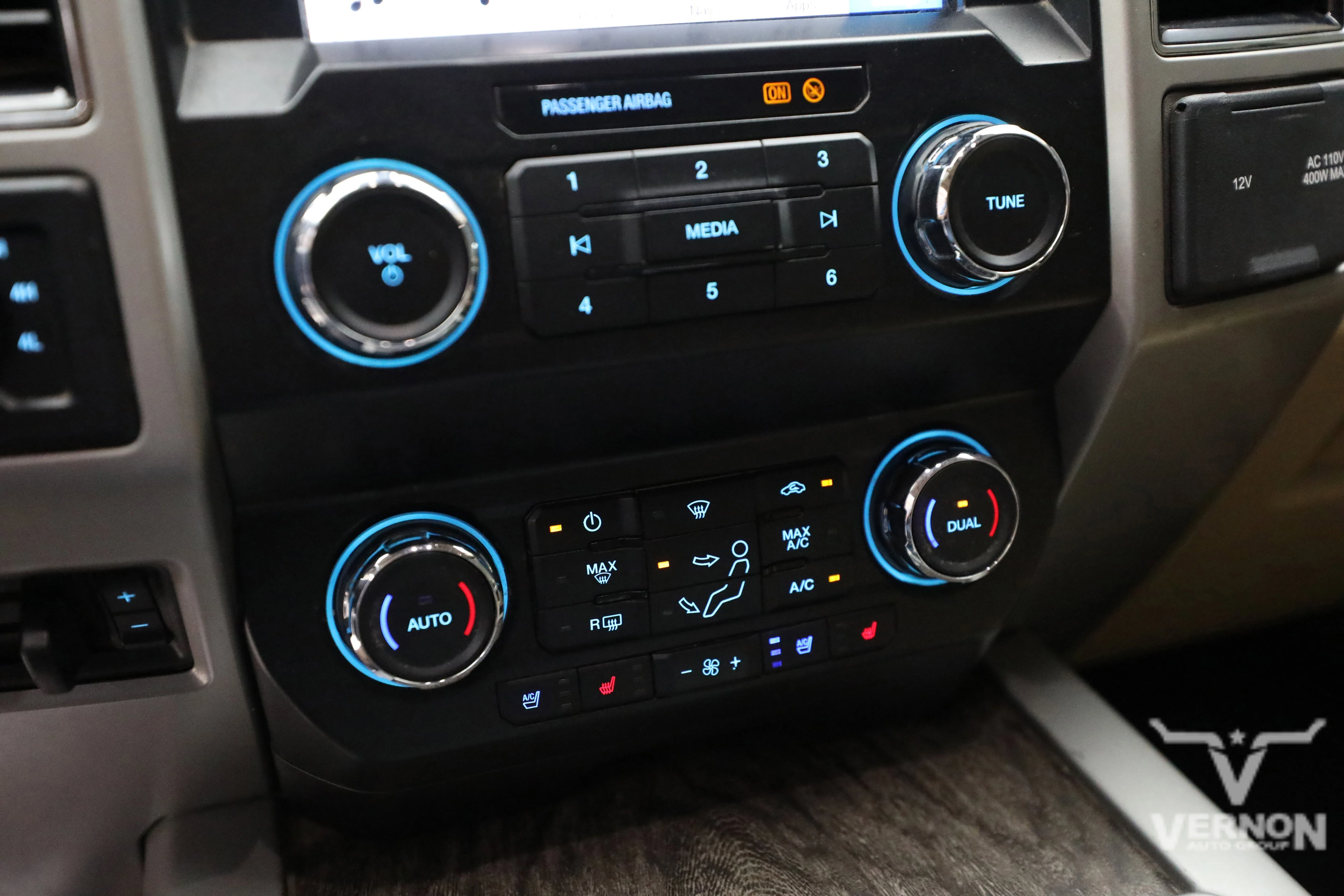 Pre-Owned 2019 Ford Super Duty F-250 Lariat Crew Cab 4x4 Fx4