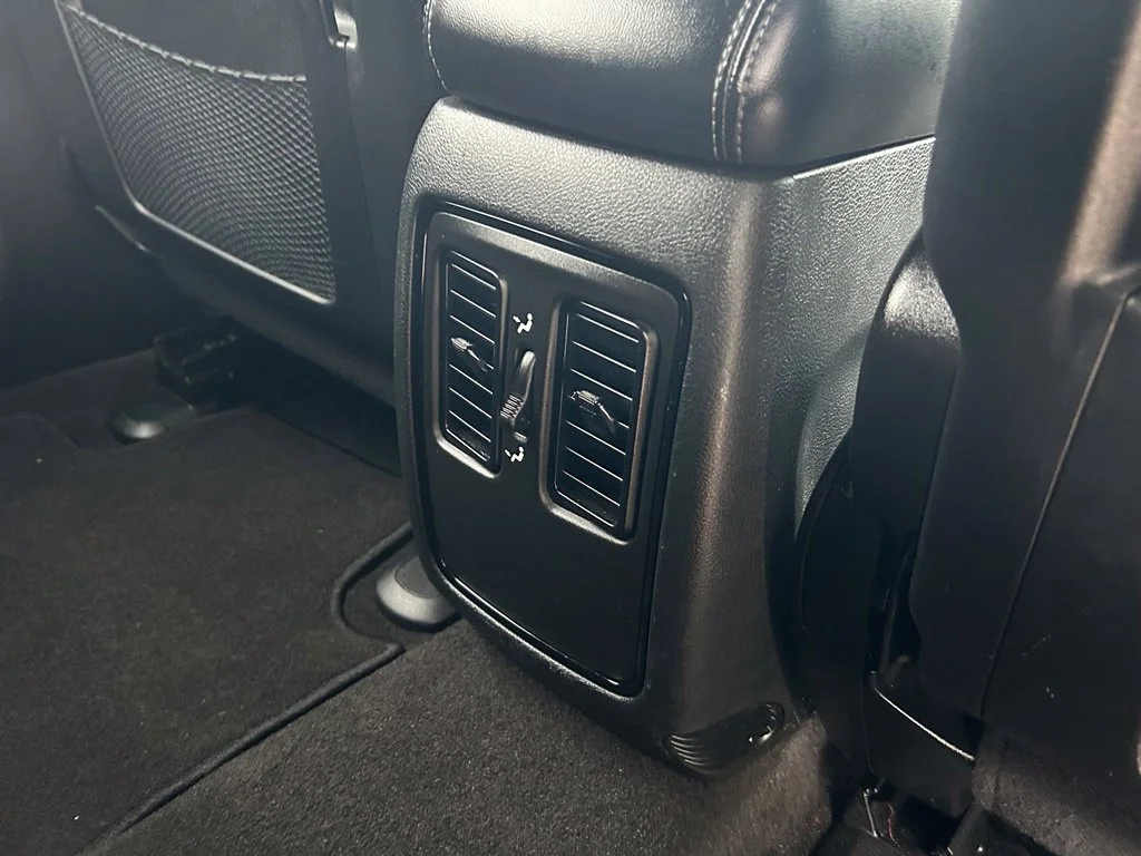 Used 2022 Gray Dodge SXT image 32