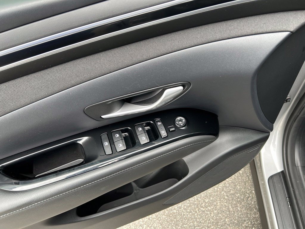 Used 2022 Silver Hyundai Limited image 17